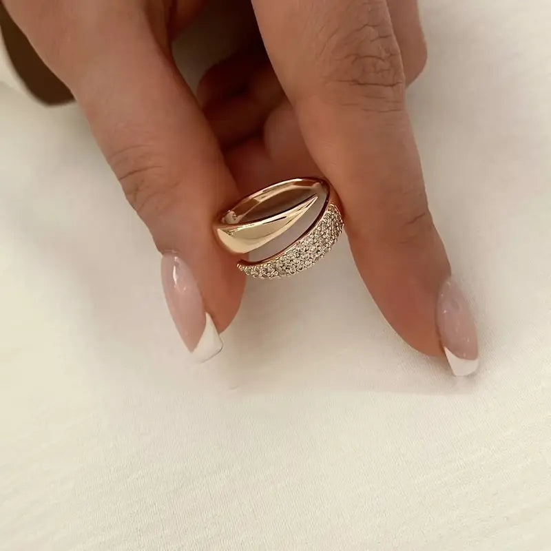 Elin | Elegant guldring med gnistrande stenar