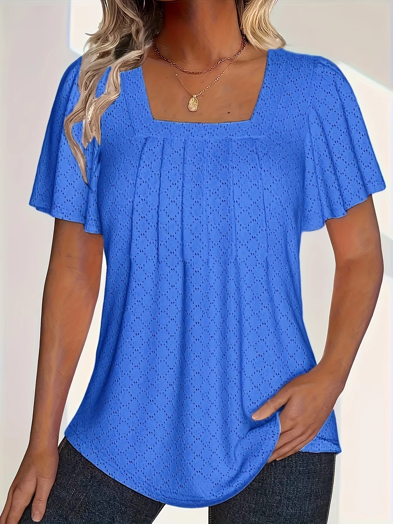 Elin | Mirelle – Blus med fyrkantig halsringning och textur